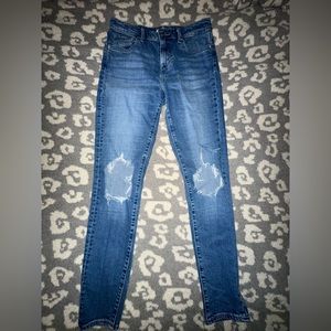Women’s Levi Jeans